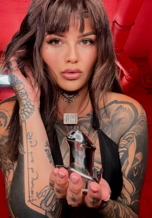 Tell me I am your goddess and knee down