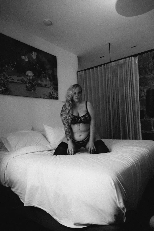 tell me your age and I'll send you my nu des
