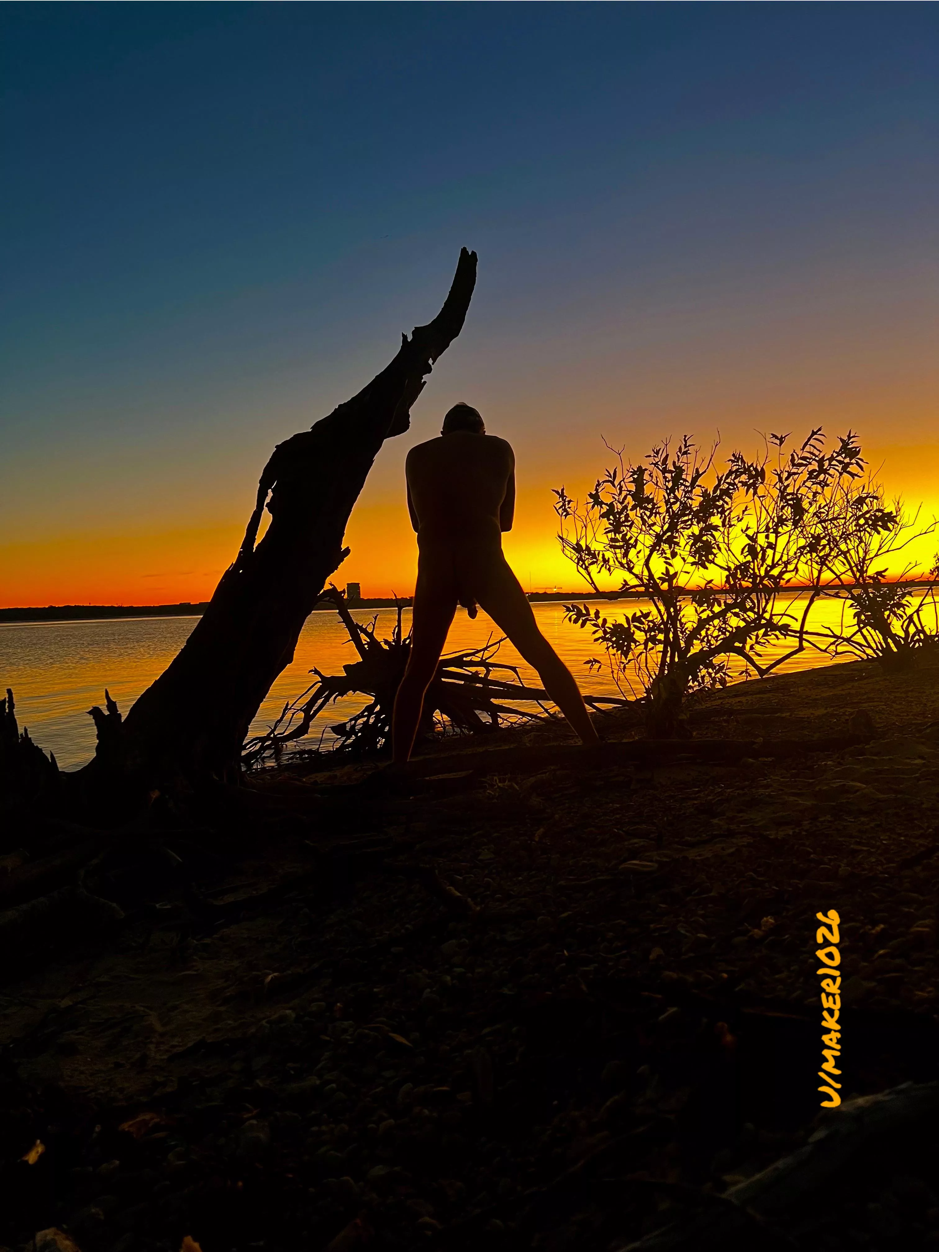 The morning is peaceful and beautiful 