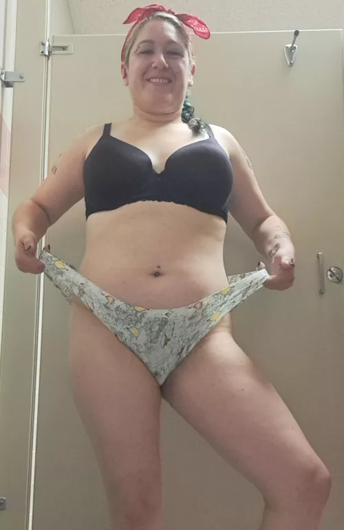 trippy hippie stoner milf panties!!Join #TrippyNation! Fun add-ons including creampie,pee,no wipe,skids,stuffed! Dm for more info/place your order!Drawers&menu 📌 Buy1get1 FREE all new customers in Nov! Ask about Compare Goddess Panty Packages,read