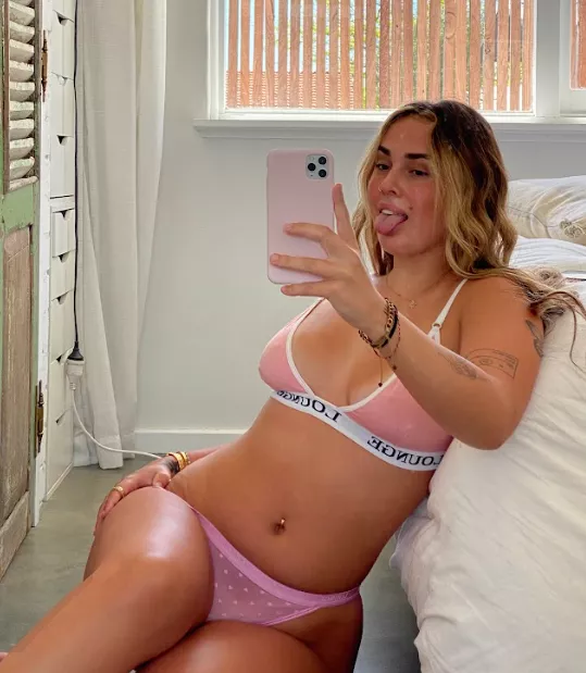 Waiting for daddy to give me some treat be like