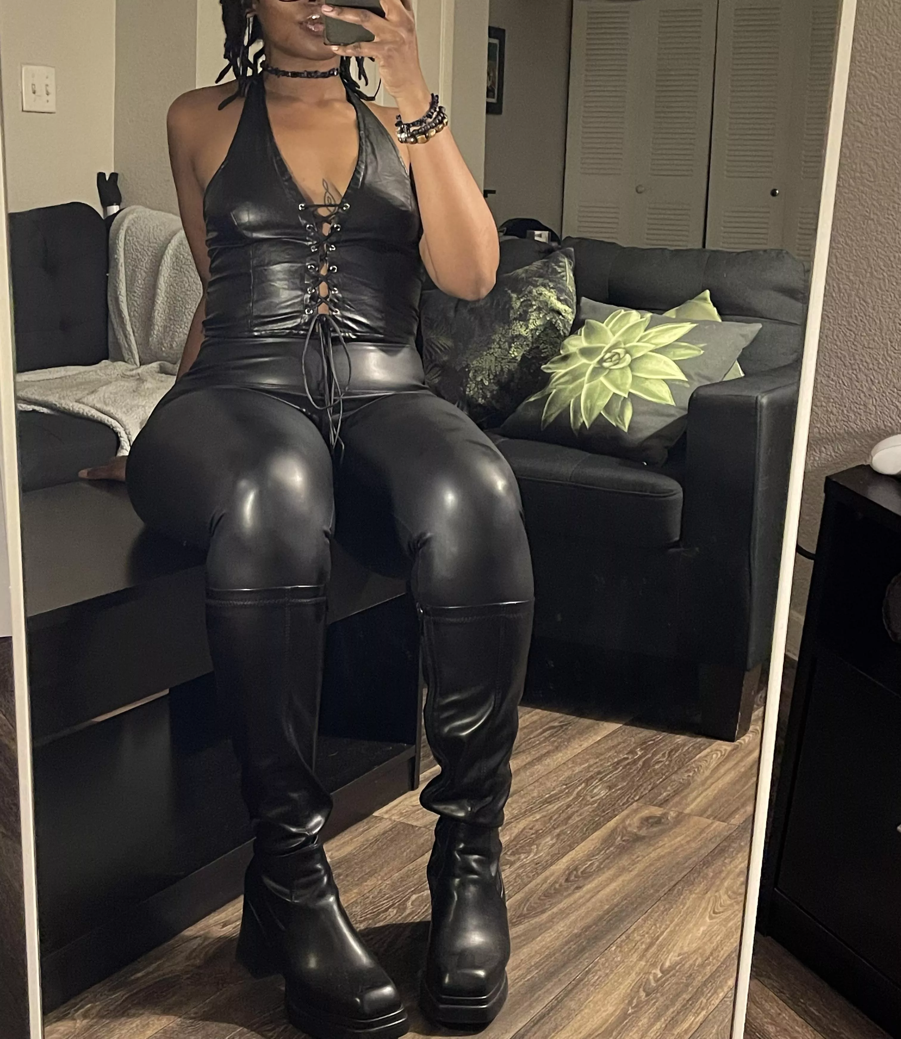 white boys: ur wallet is my favorite accessory 