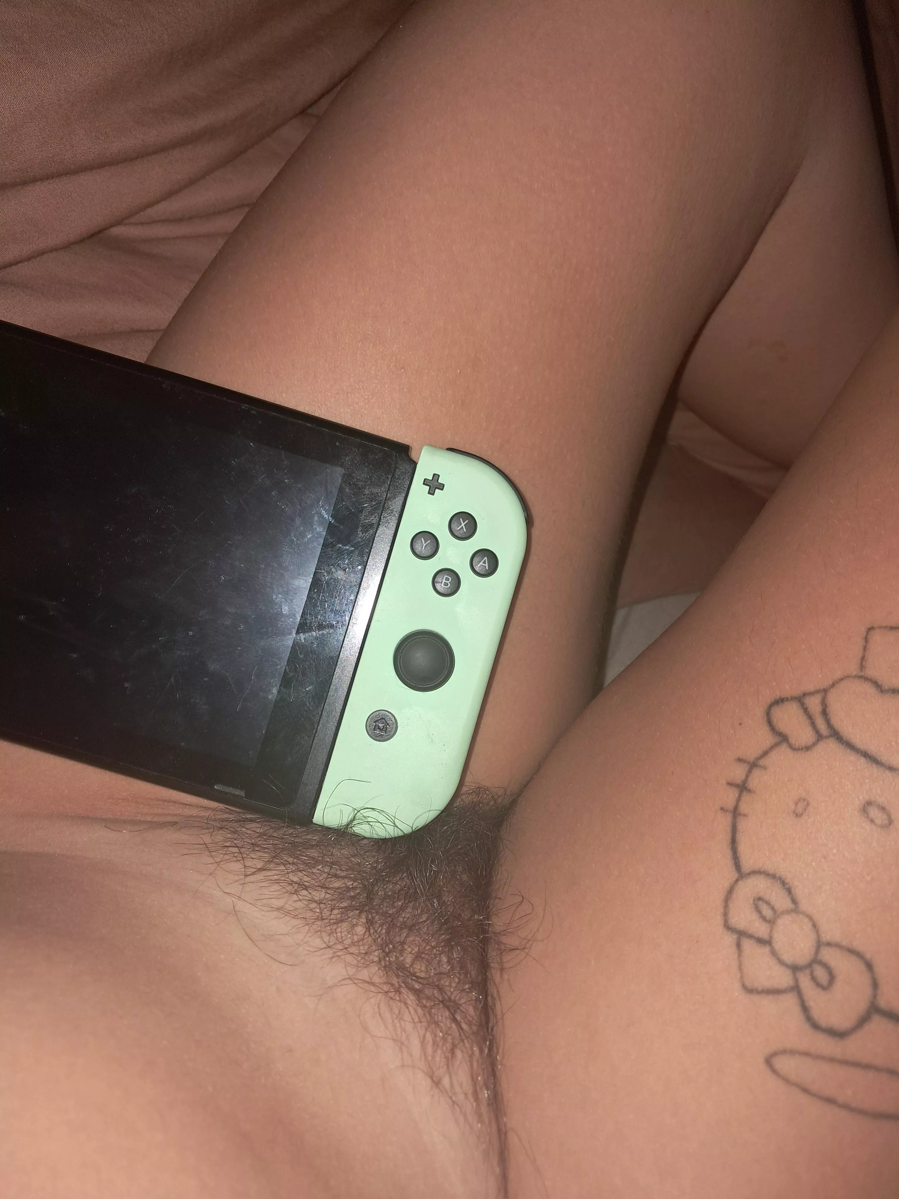 Who wants to play? 😺