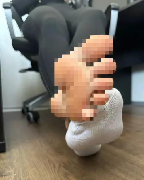 You don't allowed to see barefeet anymore