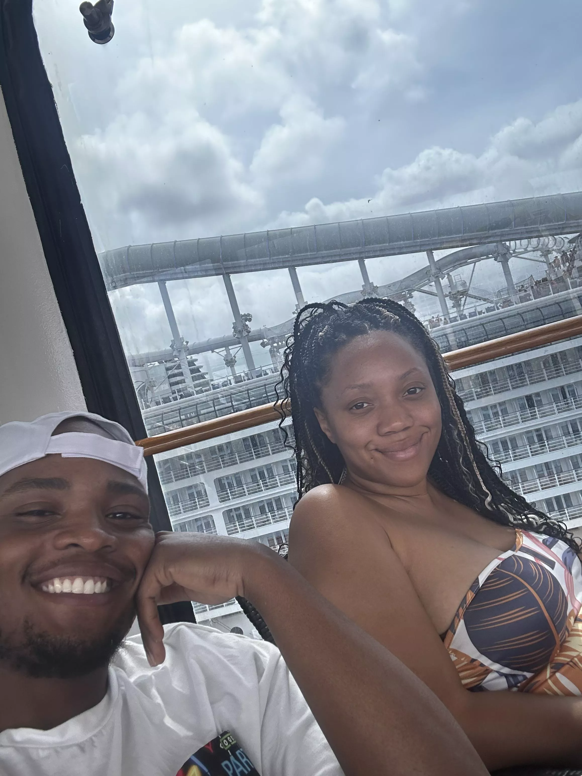 Young Nashville couple looking to have fun..wifey would love to add another female inside and outside the bedroom! Couples welcomed