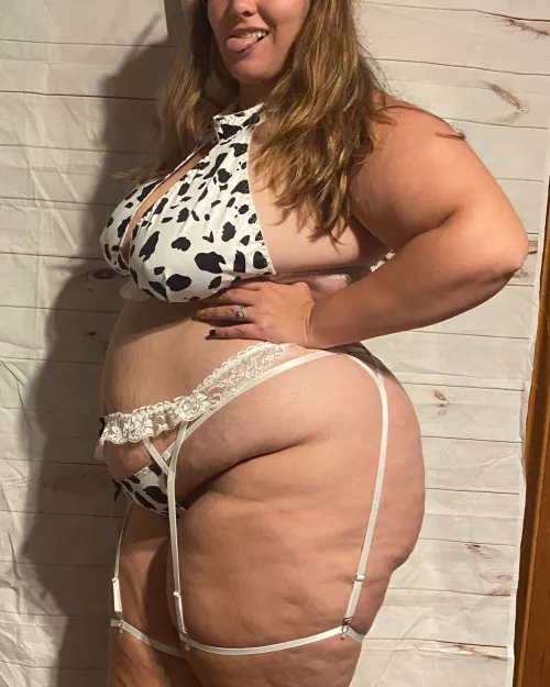 230 lbs and married, you still going to smash?