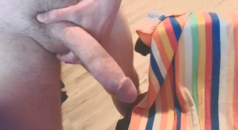 31 hung DFW, stroking before work ;) 