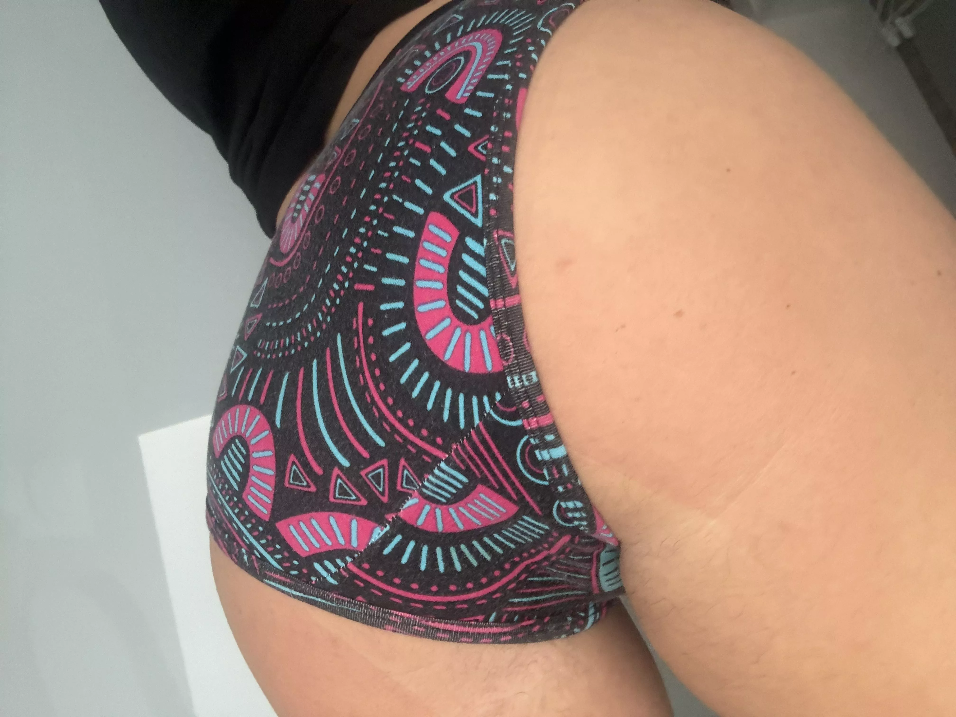 A morning of hotel room fun! 