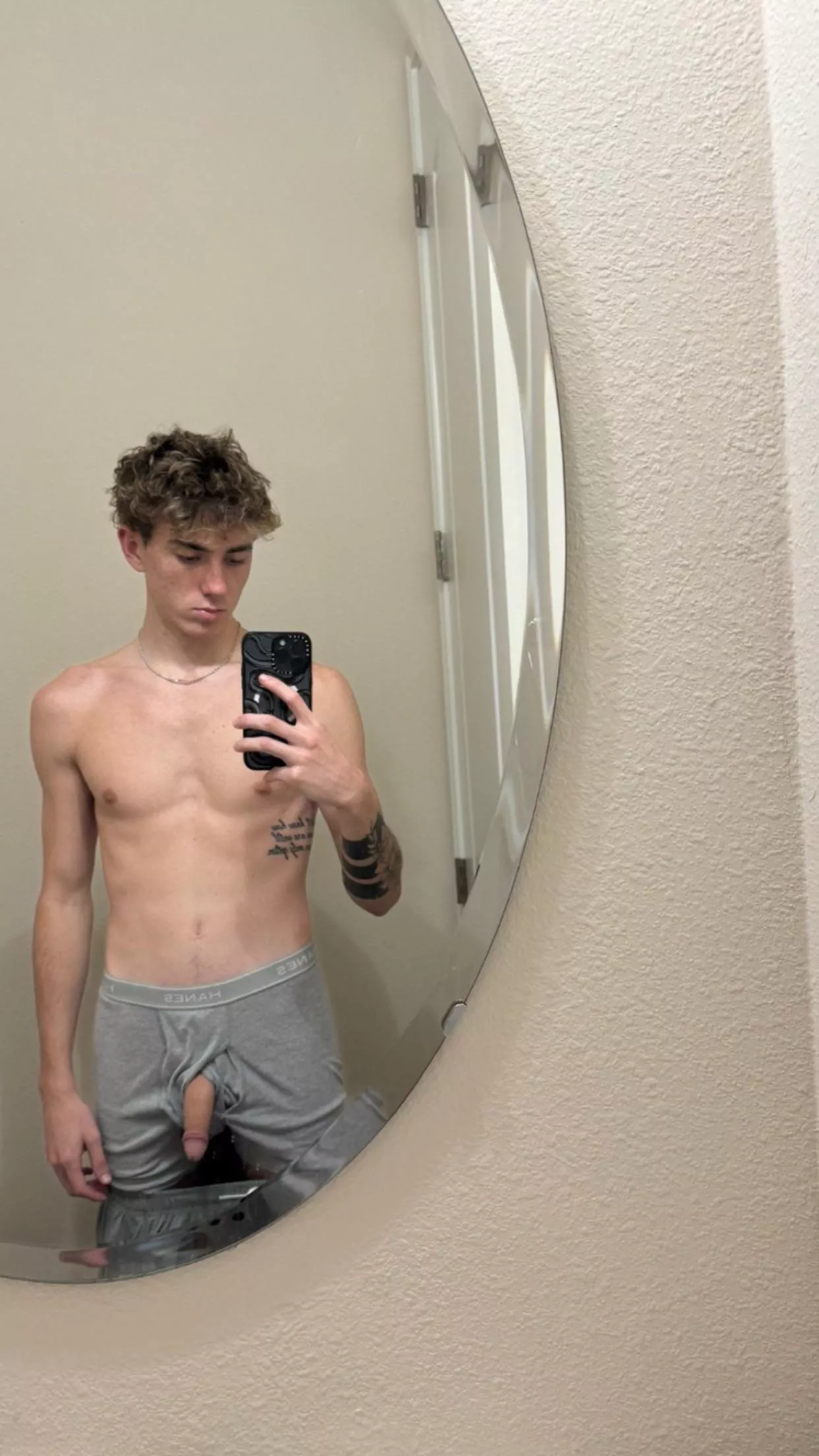 Any losers up for a quick drain? Dm me 😈