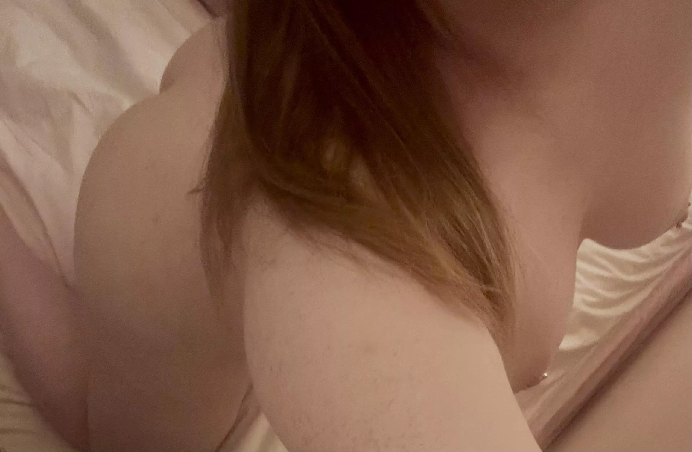 Bent over in bed is the best way to be 😌