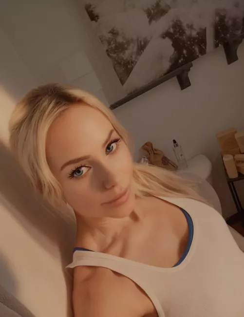 Blue eyes looking at you