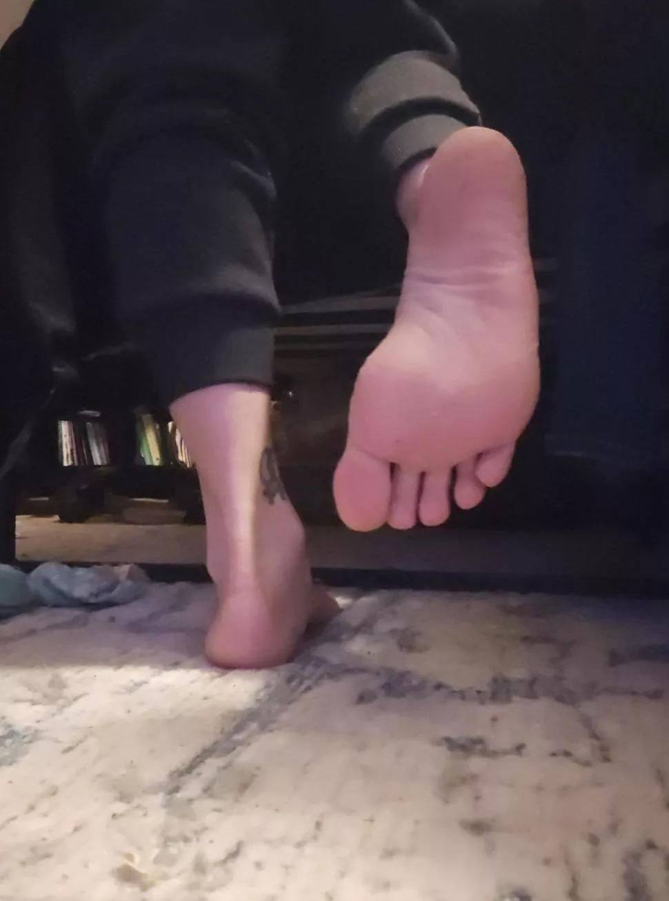 Describe my size 10 soles with one word✨️