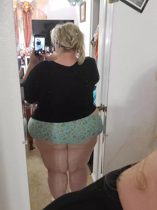 Dr Twinkletitz wants to know if you deserve a banana sticker.