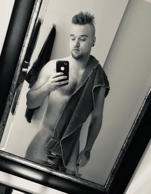 Fake Alpha Male begging for a Real Man to put me in my place