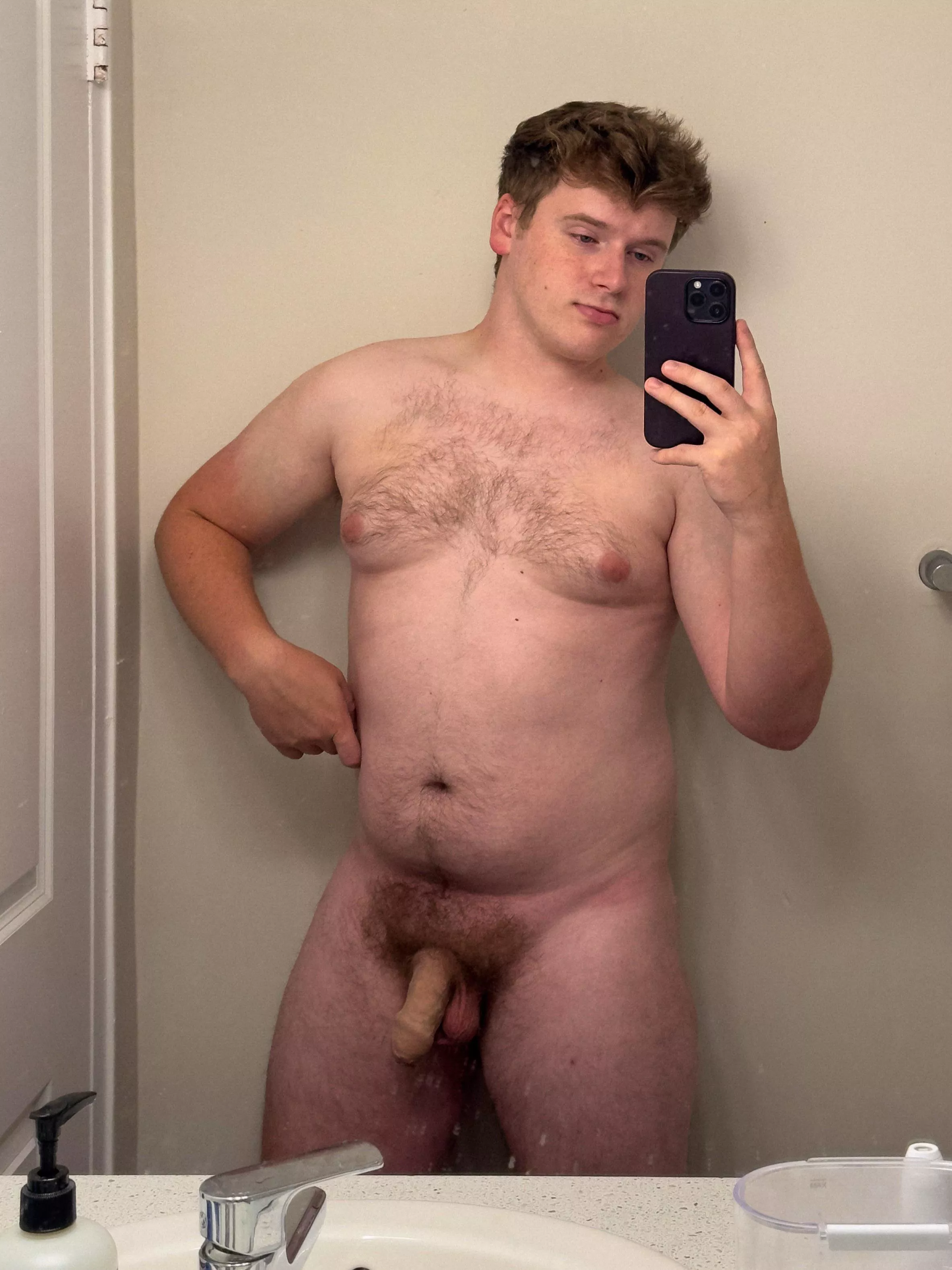 slept naked last night 🥱💤 [27]