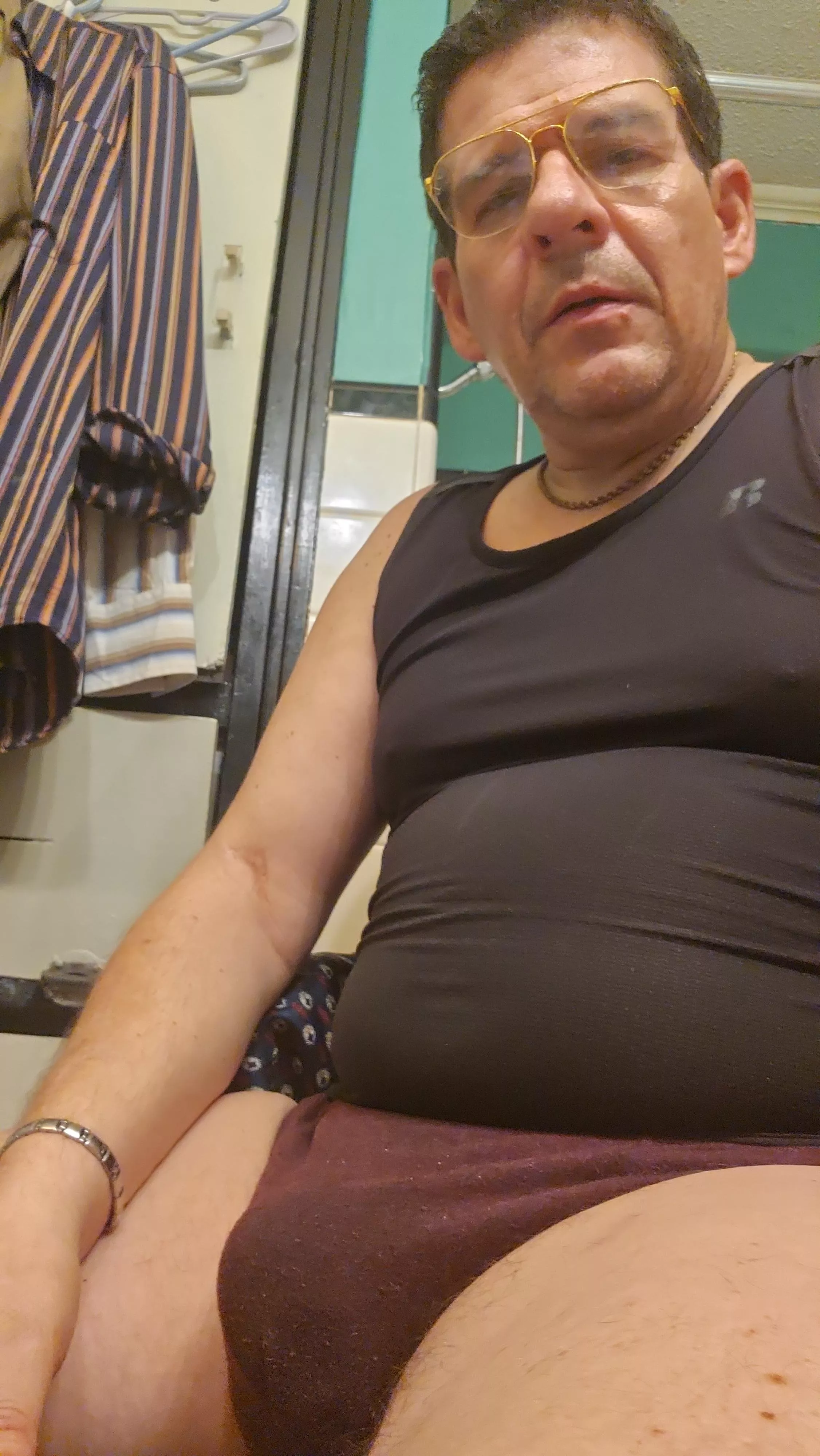 1st post. I didn't know this place existed while in the clouds with erection pounding