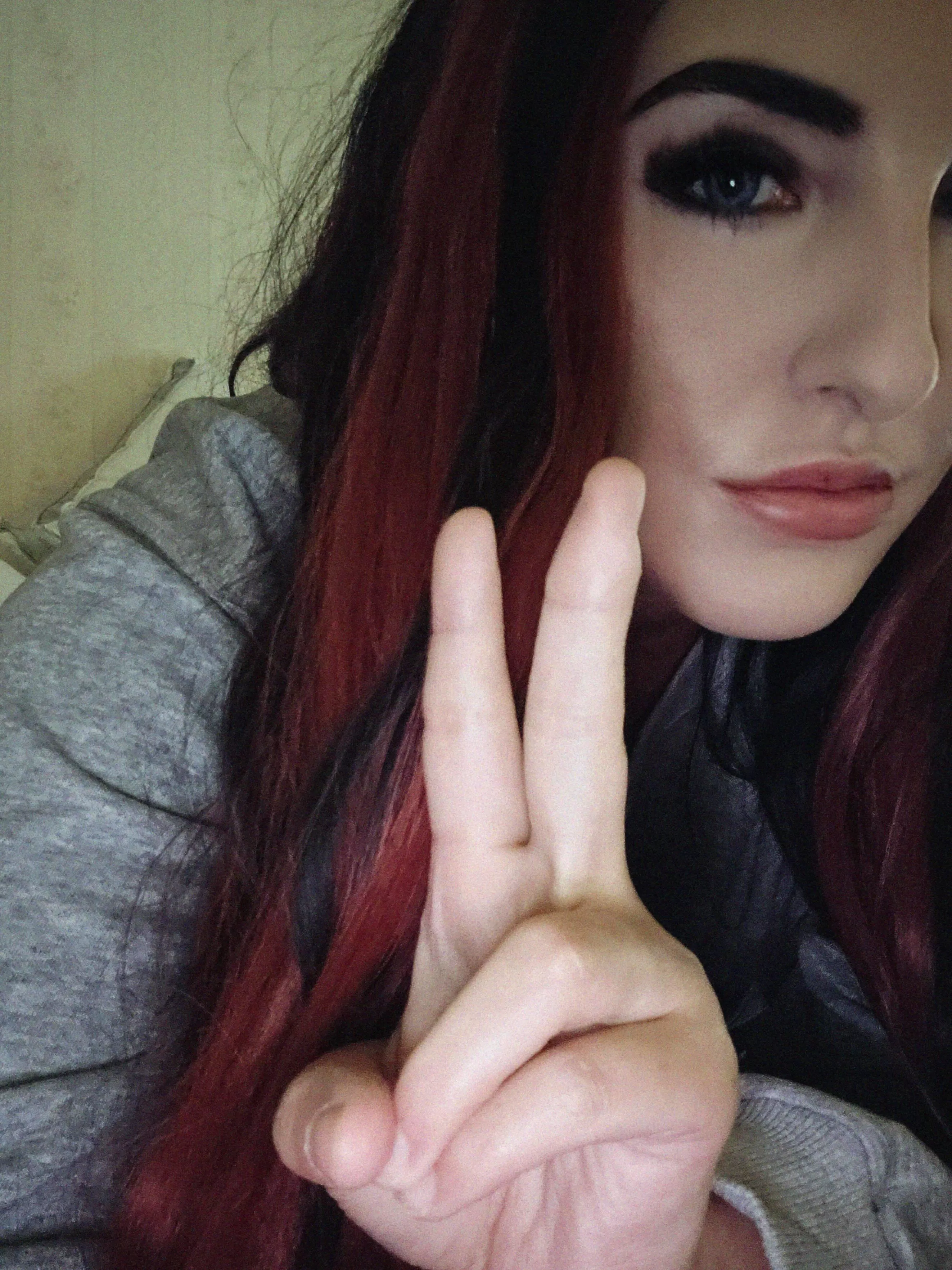 27 (F) alone tonight, but not for long if you know how to keep me entertained