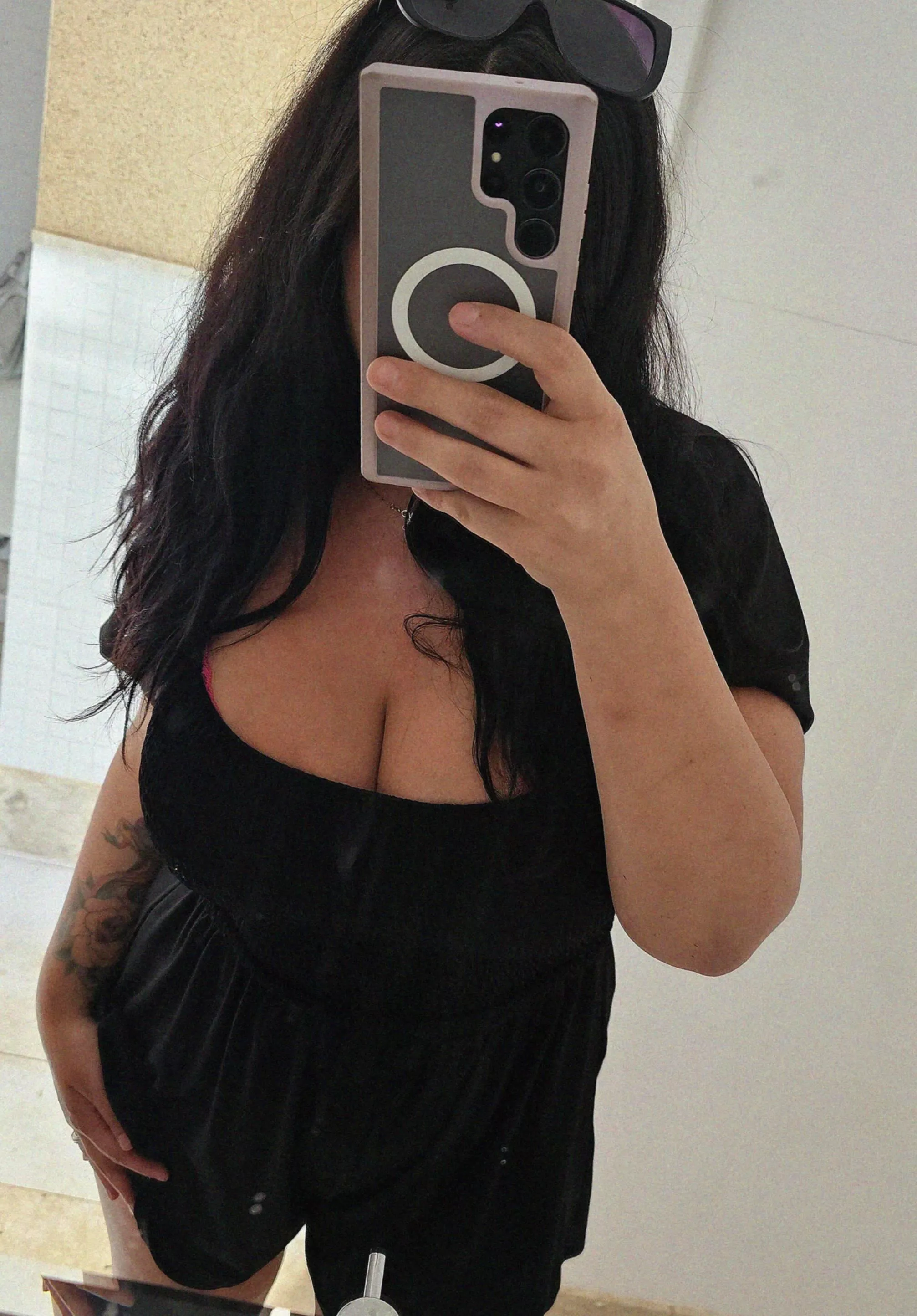 29(F) Just looking for some good convo... it's Monday, I know, so let's start the week the right way 