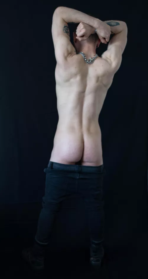 Age [28] I need a fag who worships my macho ass