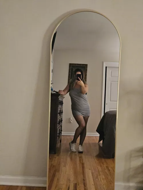 Fishnets and sneakers 😉