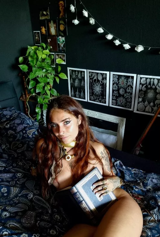 I want to feel a warm cum in my cutie titties.