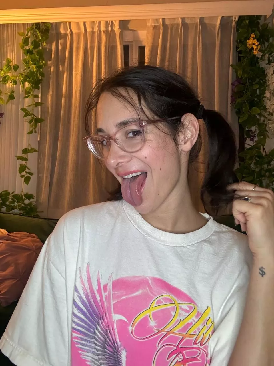 I'm maybe sloppy, but this tongue can give you the best orgasm.