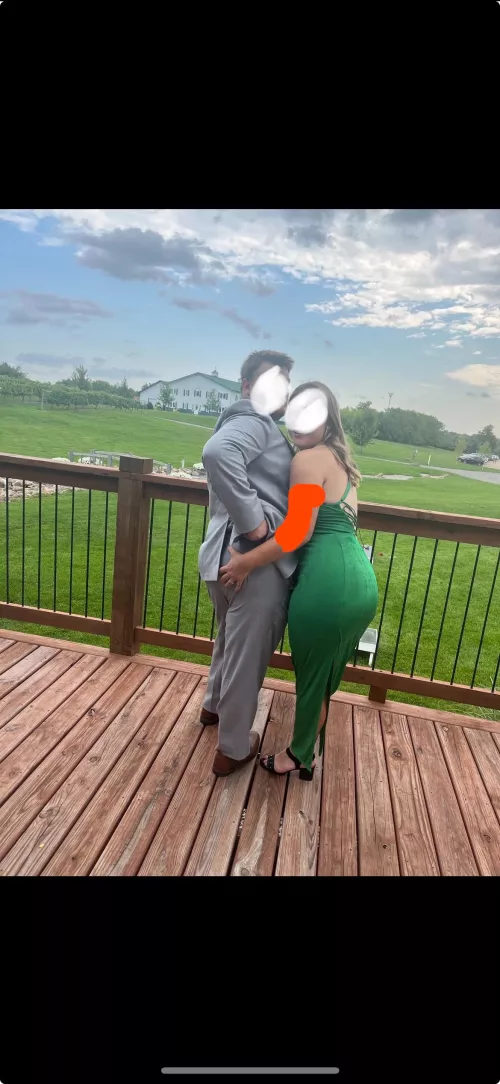 M26 F24 looking for other couples to have fun with or Single Ladies! 😘❤️