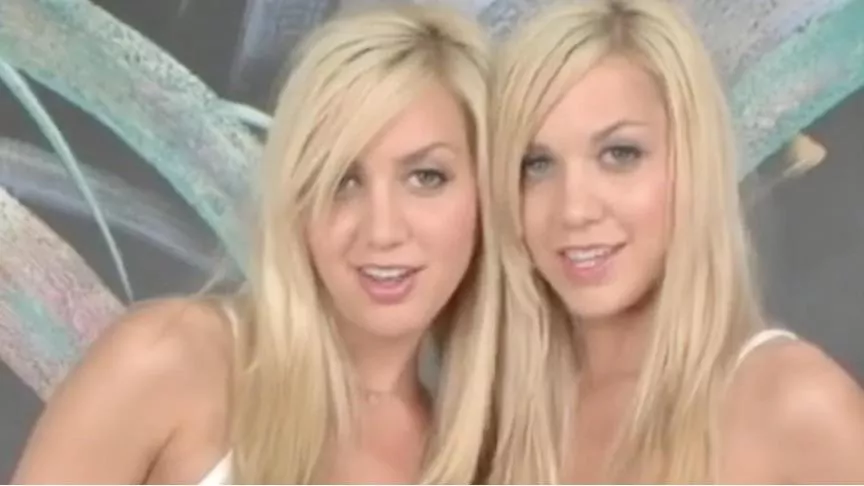 Twins of the day (TOTD) 3 - Apple Twins - (Kyla & Kira Apple) or (Roxy & Rachel Apple) (2006-ish)