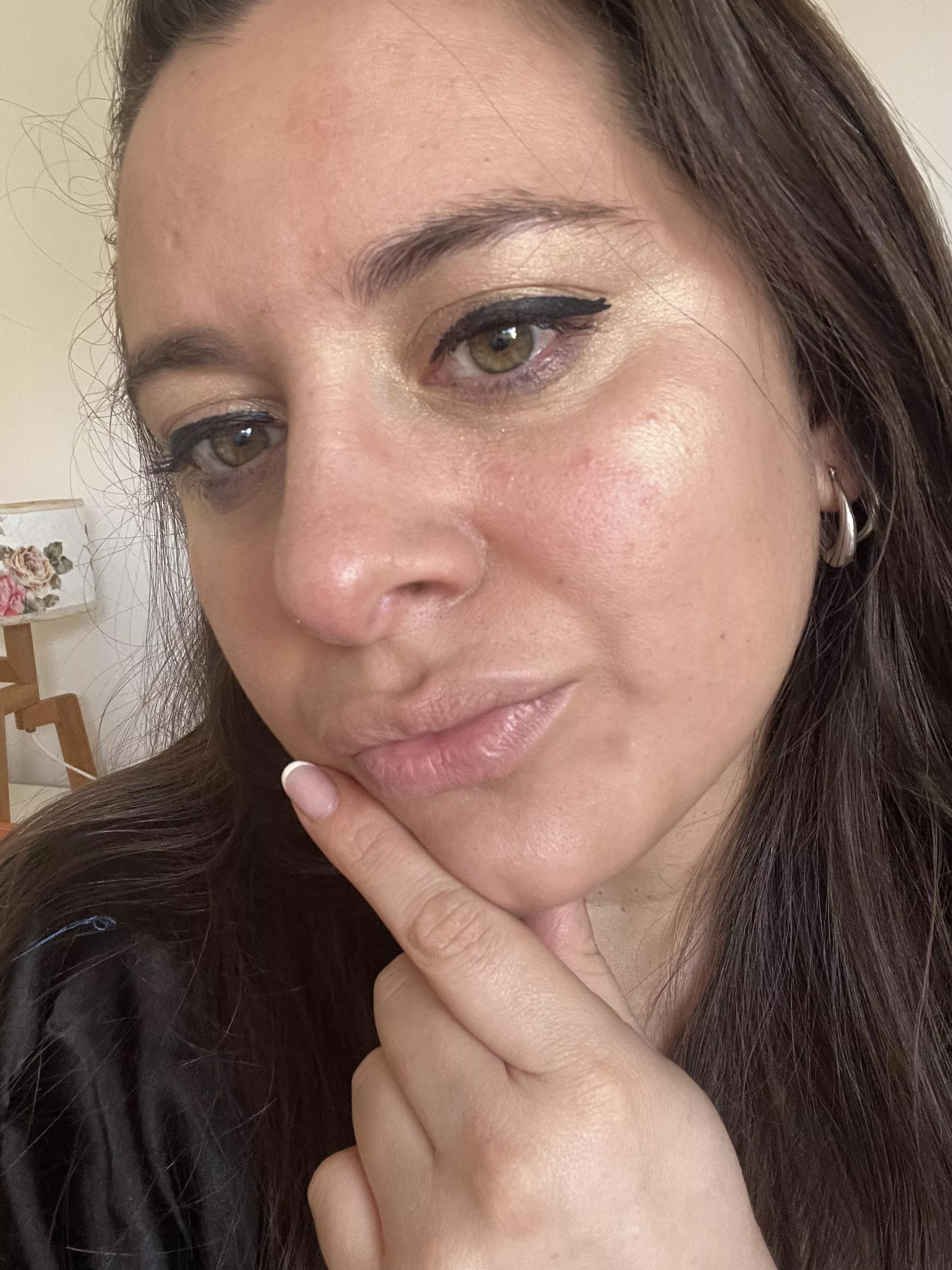 Would you date me and my big nose? 