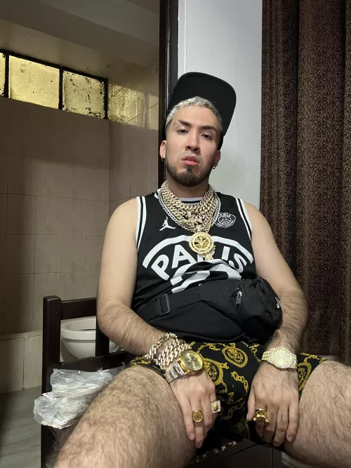 Would you like to smell my underwear? Come and take it off.