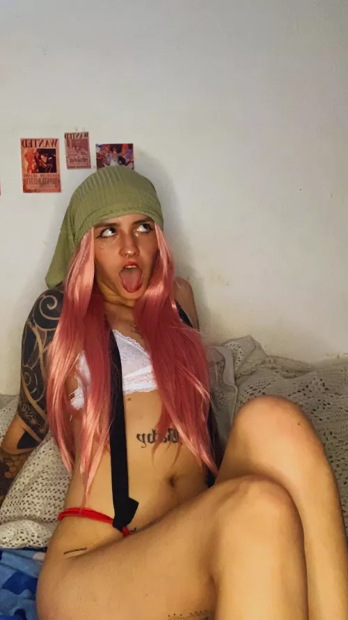 You can put your dick in and I'll stick out my tongue.