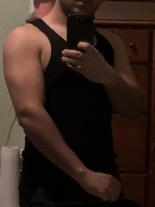 19 [M4F] Orlando - looking for girl around my age to have fun maybe FWB 