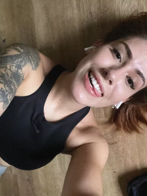 23 F4M  nothing like a good talking to get me in the mood
