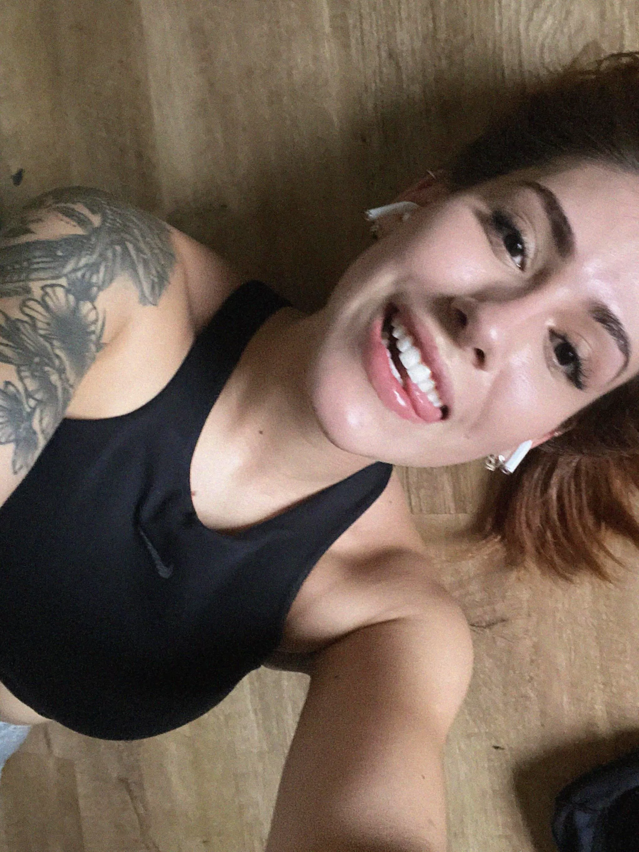 23 F4M  nothing like a good talking to get me in the mood
