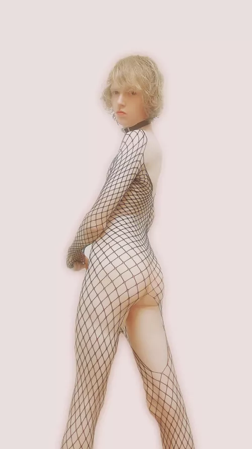 Breed me in my fishnets? 💕💜