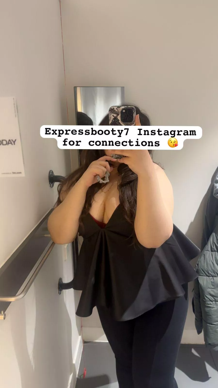 Expressbooty7 instagram a jao kch sath mein karain ;)