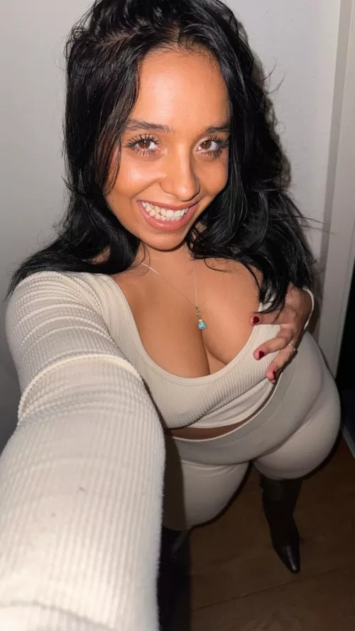 ⭐️GALADRIEL⭐️ I took this picture today❤️❤️❤️ married and still with very tight butt ❤️❤️❤️ ⭐️⭐️⭐️⭐️⭐️