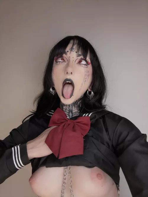 I'm a very good tongue kisser 