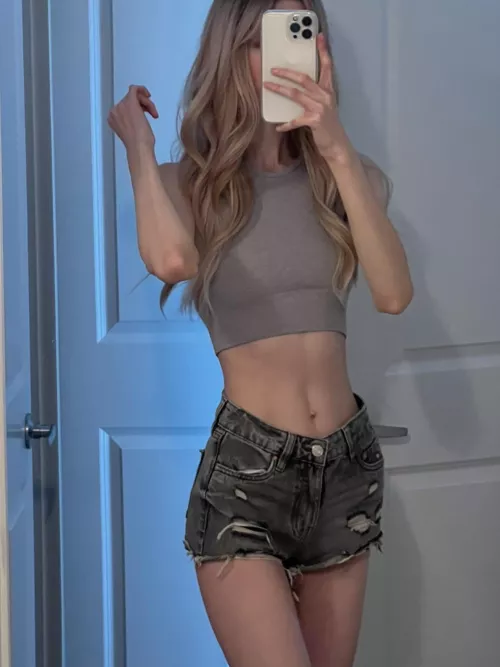 Like my slim body? ❤️