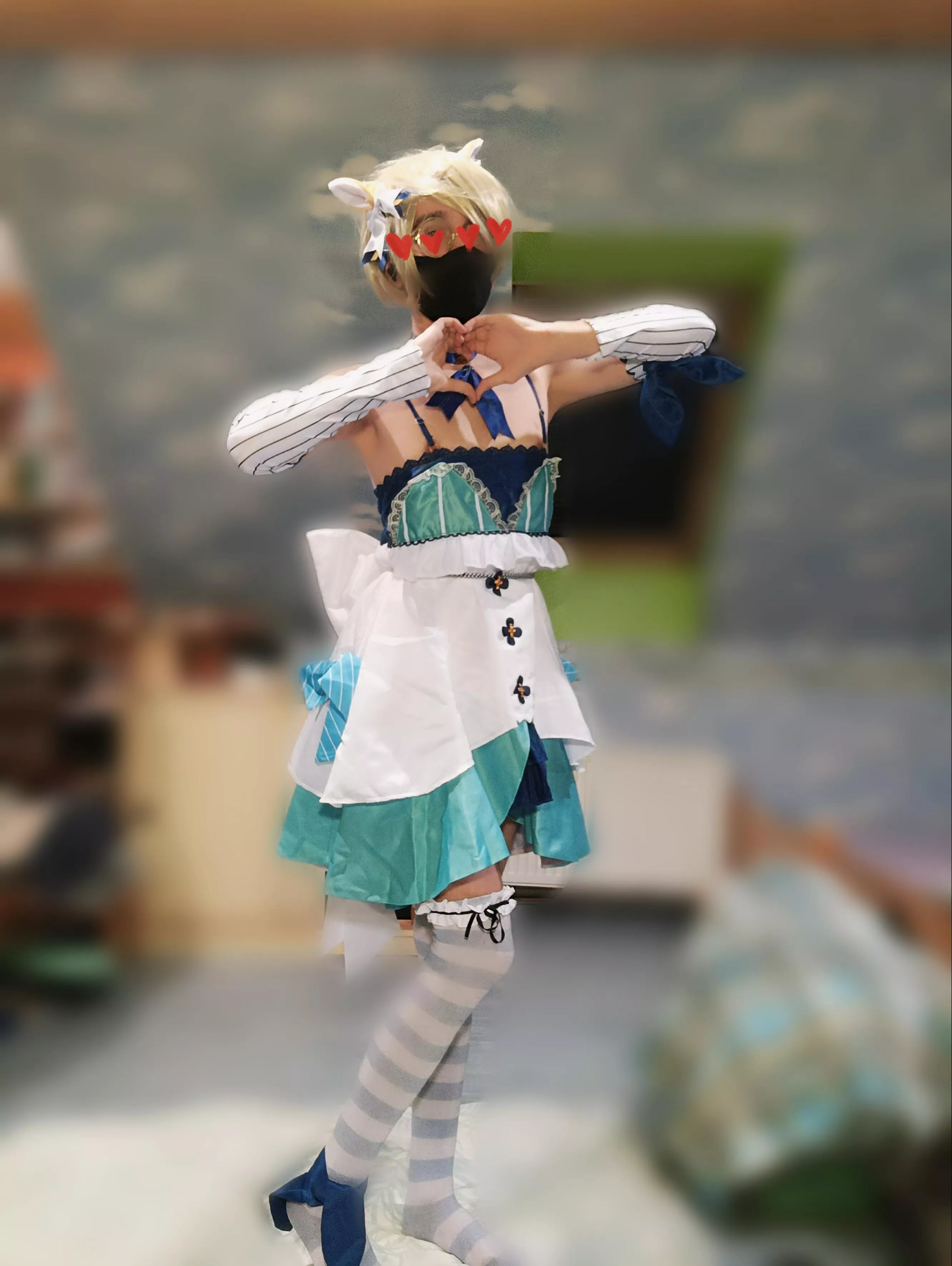 More cosplay shenanigans, this time it's Felix :3 Hopefully y'all like it x3