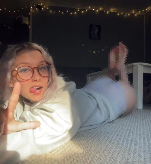 Never stop edging loser! 