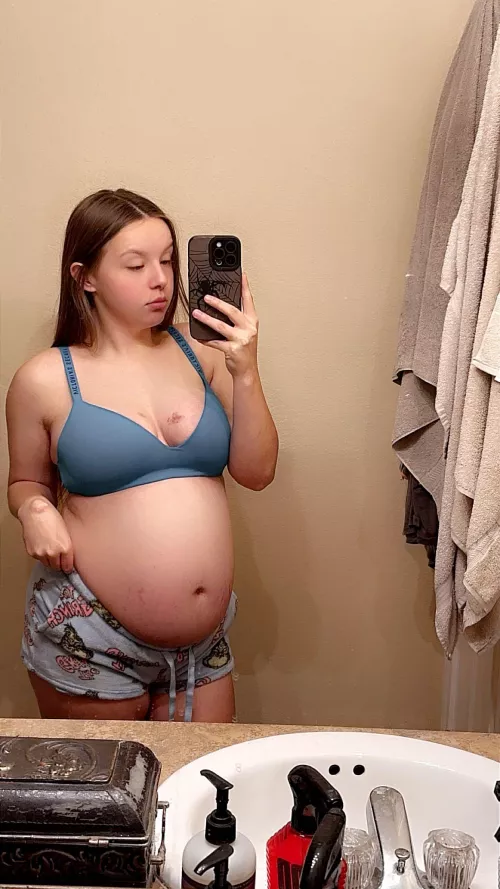 proof that baby bump can be seriously sexy