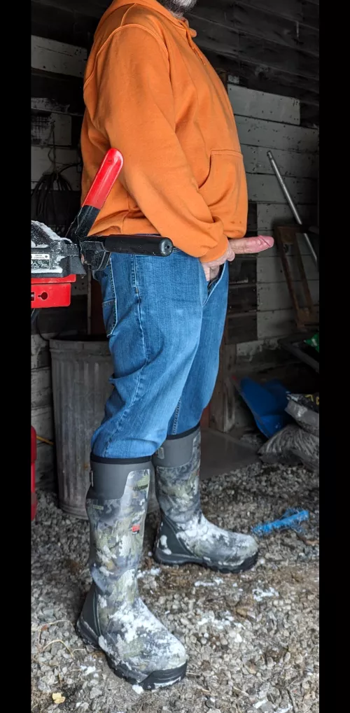 Show off your country cocks and boots.