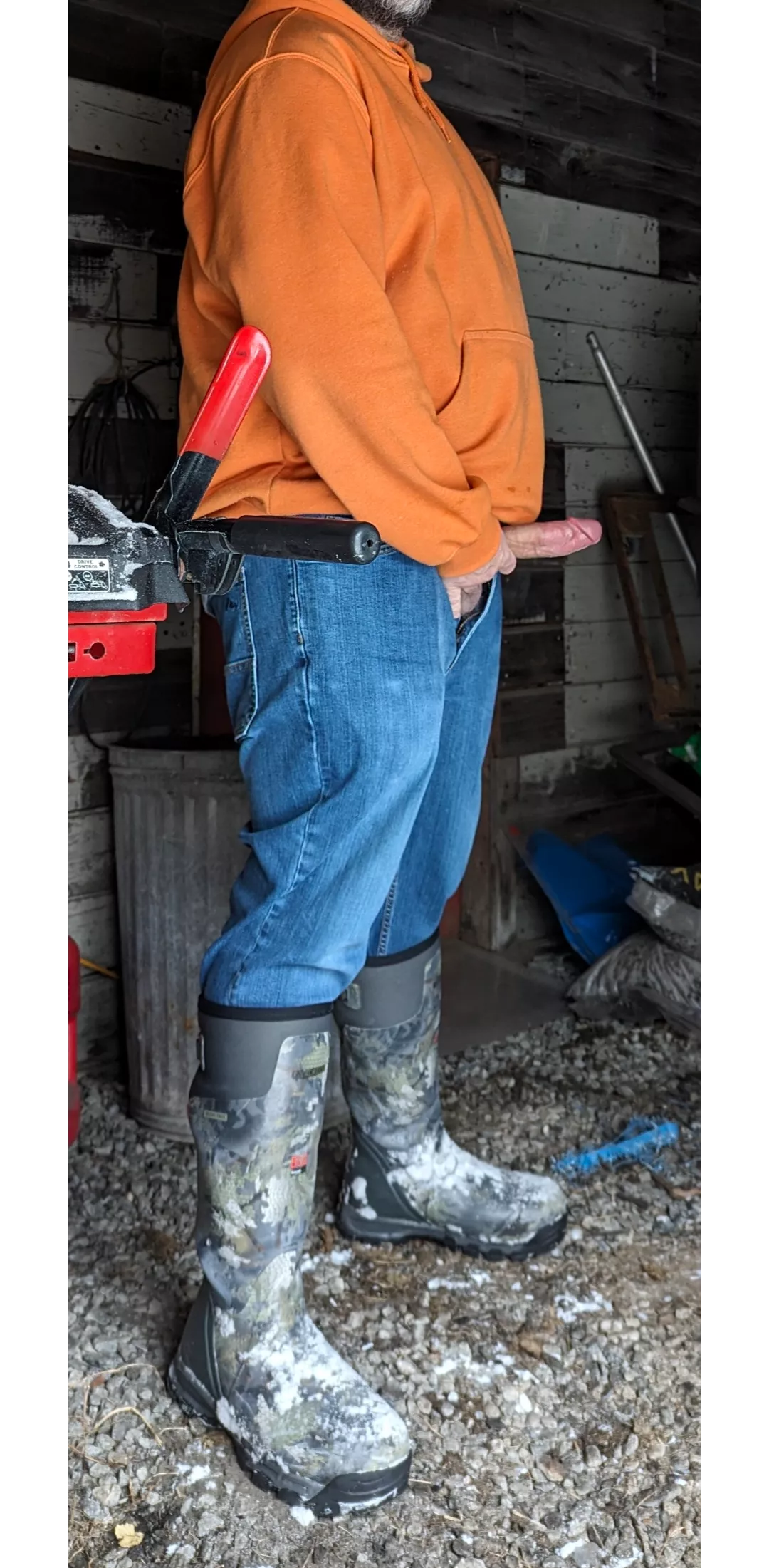 Show off your country cocks and boots.