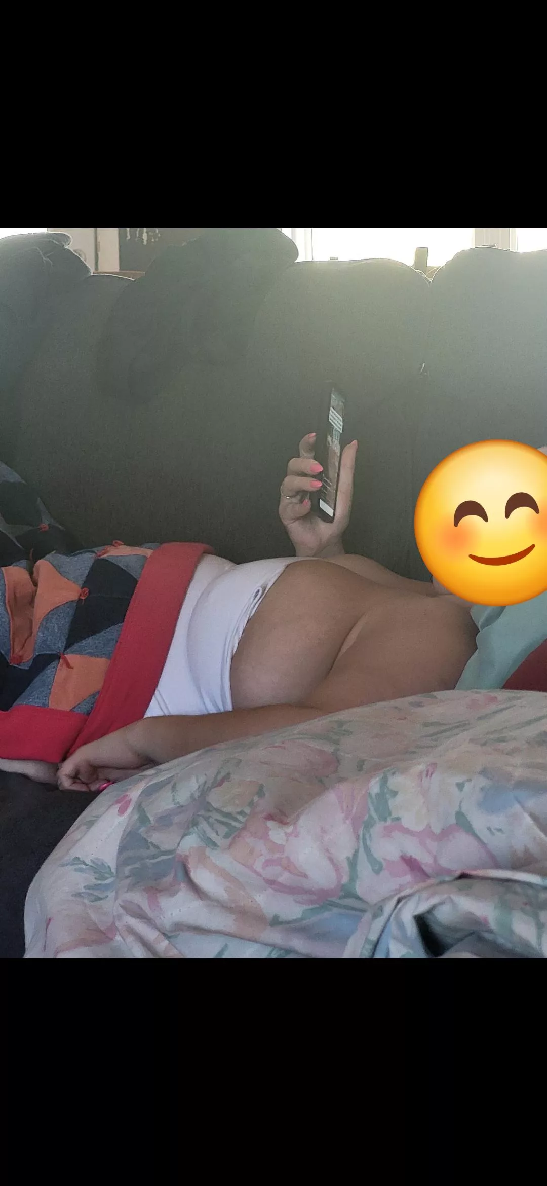 [Showing off] f37 PA, resting those G cups on the couch. 