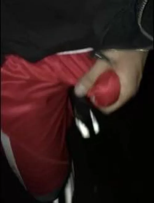 Sup bros. Any dudes wanna nut in basketball shorts with me. Pm me I got snap