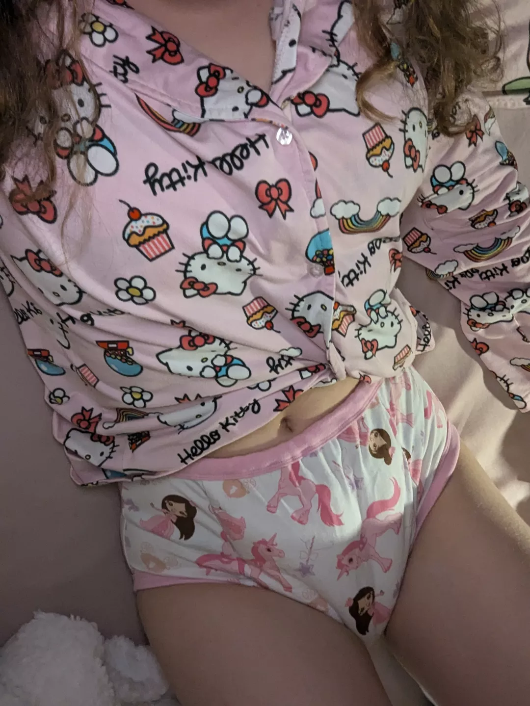 This hello Kitty baby wears training pants hehe🤭💕
