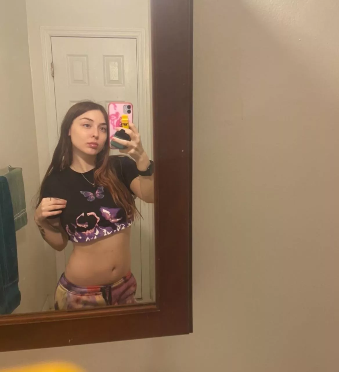 Tiny & Brunette 👸🏻🩷