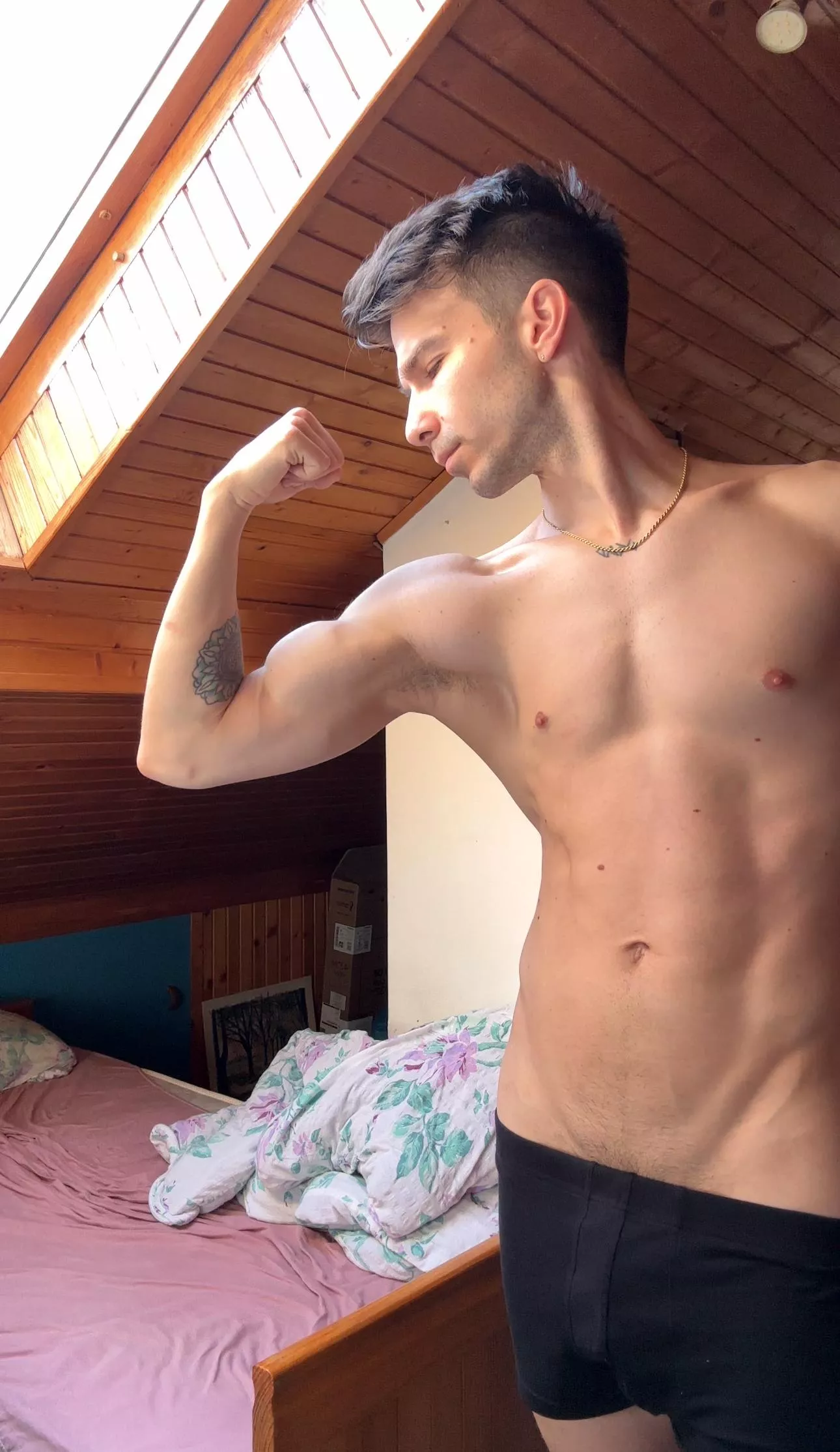 Where would you start with me,pits or bulge?😋