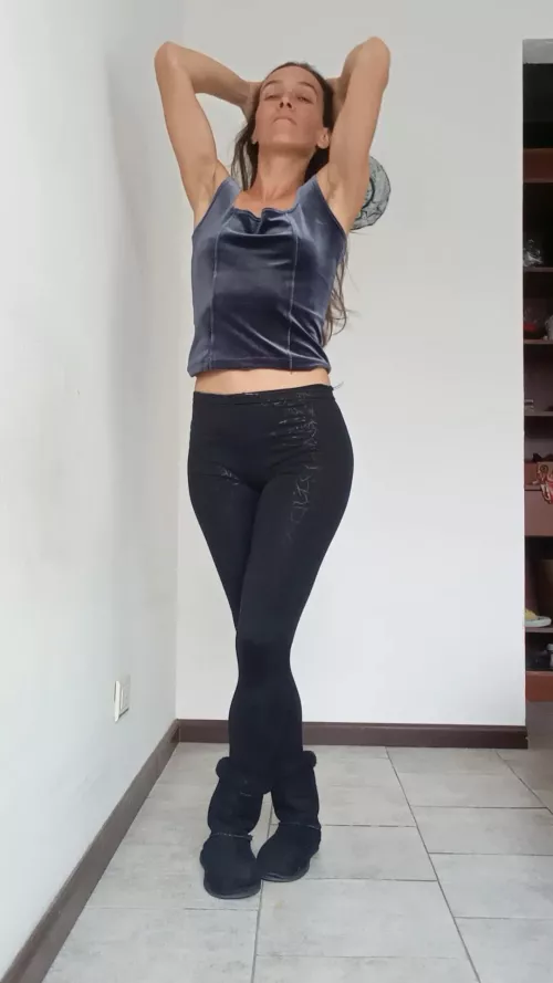 who is such a good slave to pay tribute before saying hello